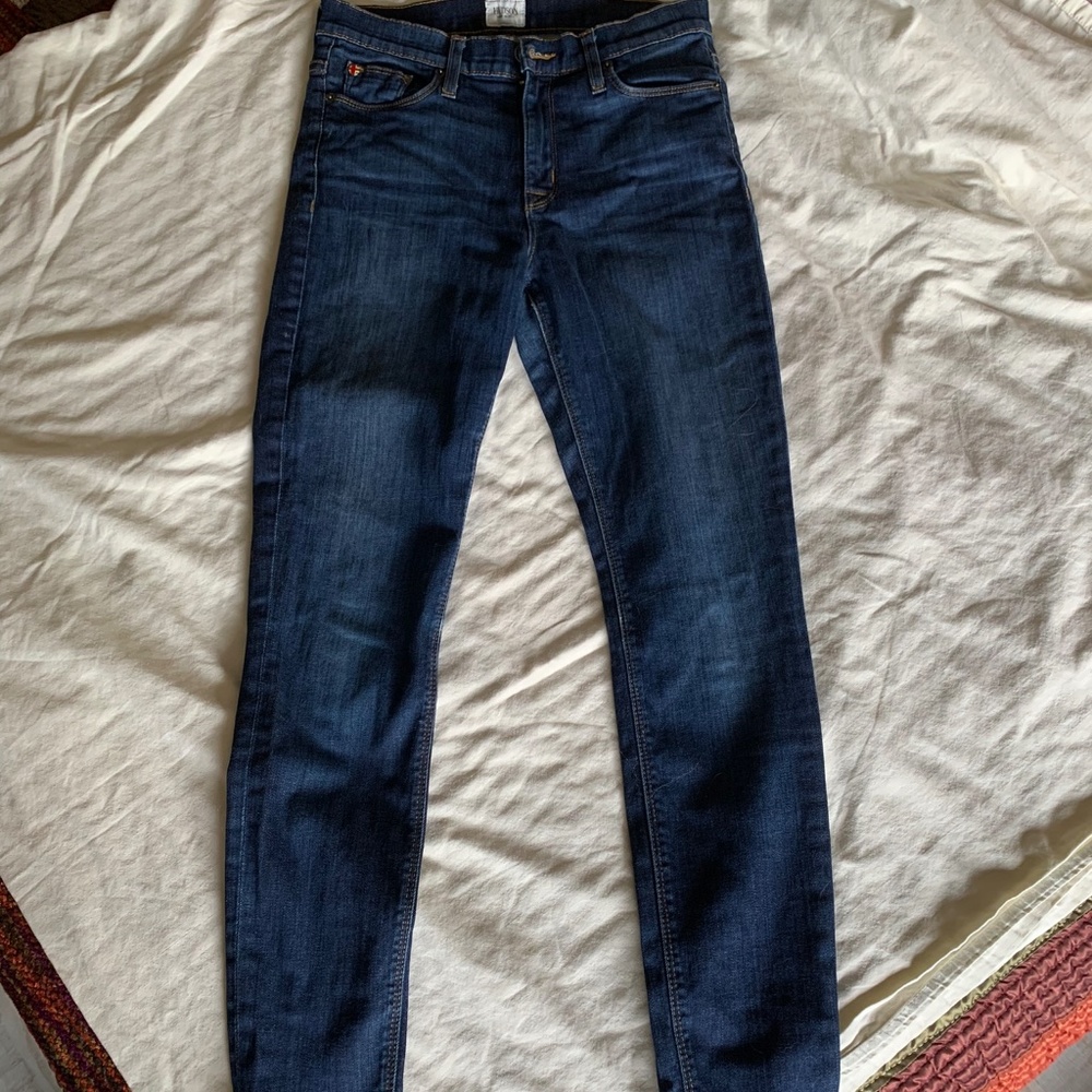 HUDSON size 28 mid-rise super skinny